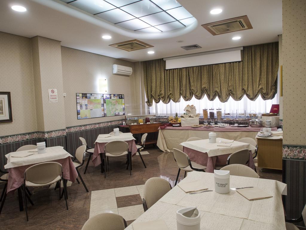 Hotel Kroma Ragusa Bagian luar foto