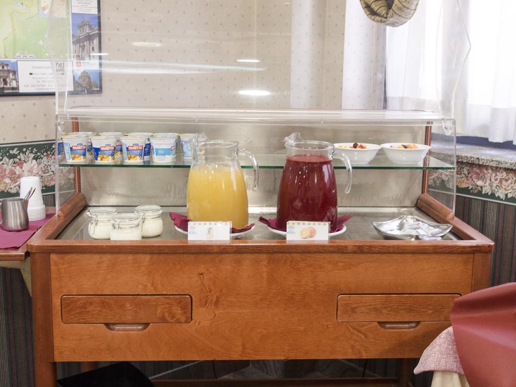 Hotel Kroma Ragusa Bagian luar foto