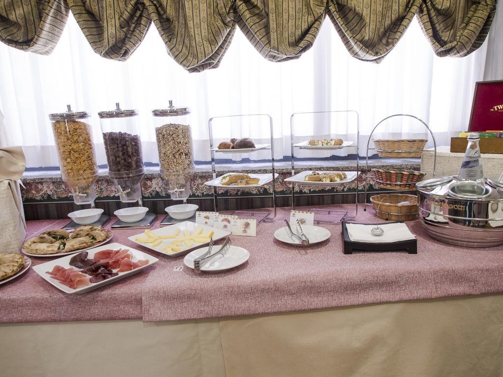 Hotel Kroma Ragusa Bagian luar foto