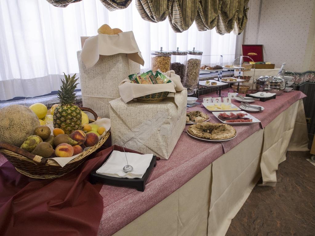 Hotel Kroma Ragusa Bagian luar foto