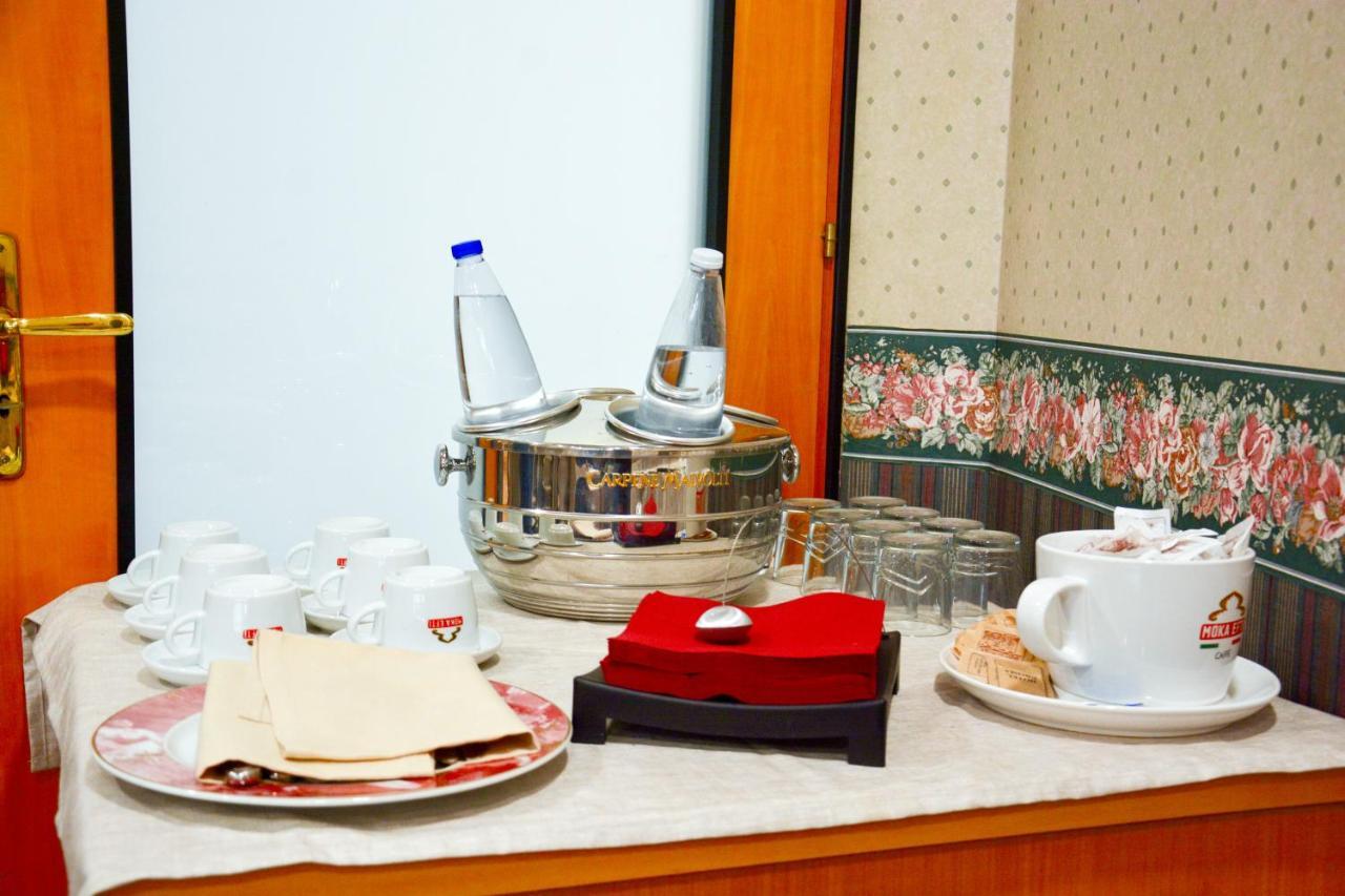 Hotel Kroma Ragusa Bagian luar foto